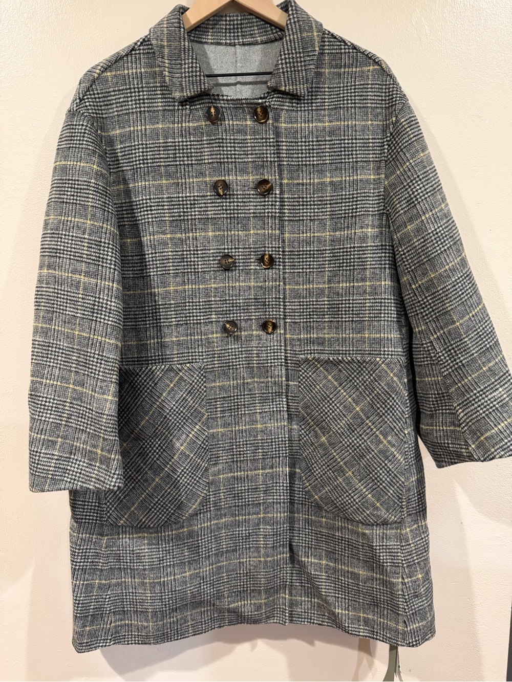 NWT 100% Wool Classic Plaid Double-Breasted Women’s Coat in Gray and Cream